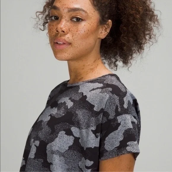 Lululemon Cates Training Tee Heritage Speckle Camo Crop T Shirt 4 - Picture 12 of 12